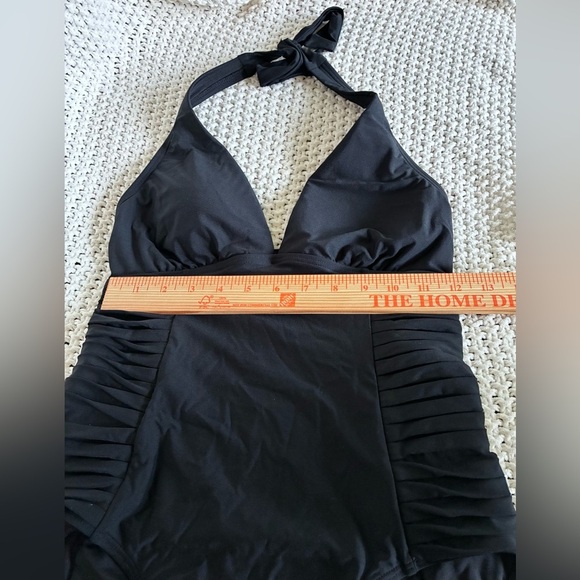 Calvin Klein Women’s Black Swimsuit Pleated Side Panels Halter Top Style; Size 4 - Picture 4 of 8